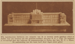 873619 Afbeelding van de maquette van de te bouwen 4e Openbare Lagere School te Zuilen.